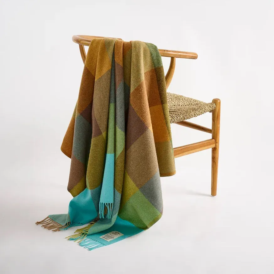 Mahon Lambswool Throw