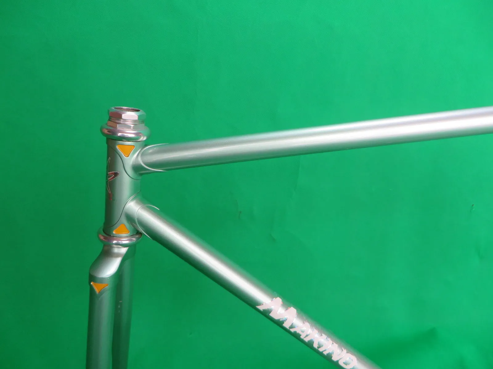 Makino // Ice Green / Silver Metallic Fade // 50cm