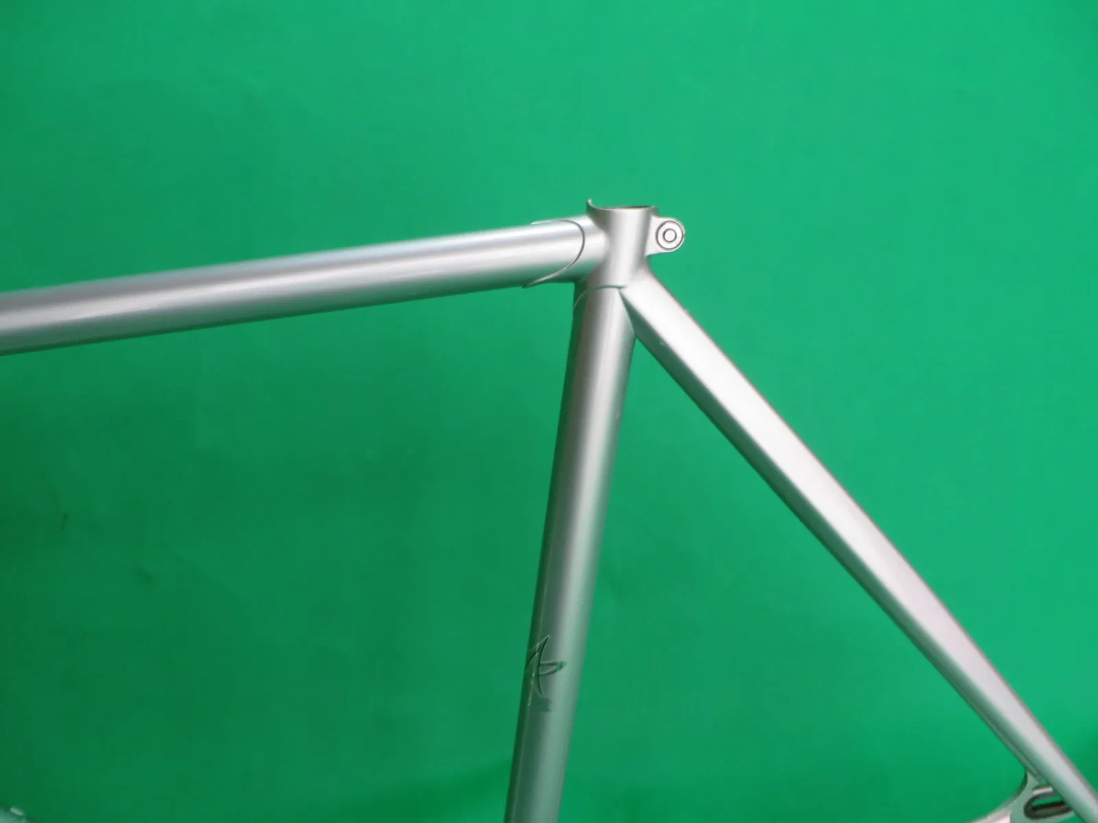 Makino // Ice Green / Silver Metallic Fade // 50cm