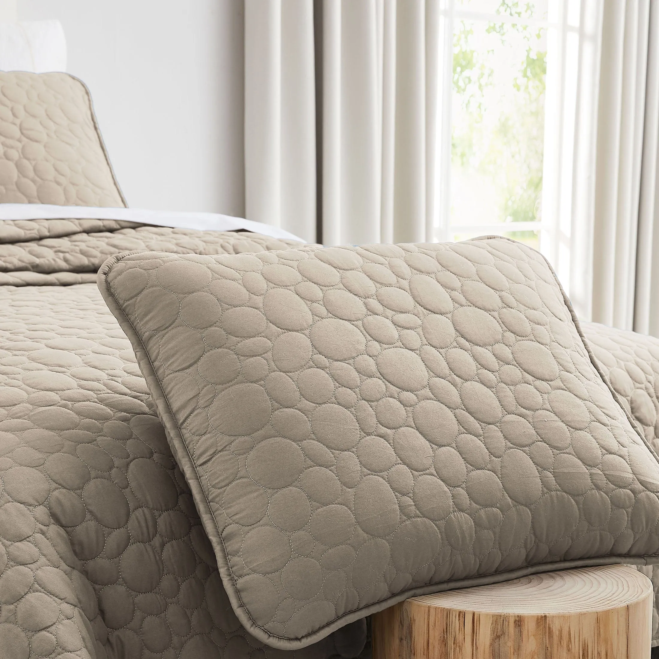 Pebbles Oversized Quilt Set