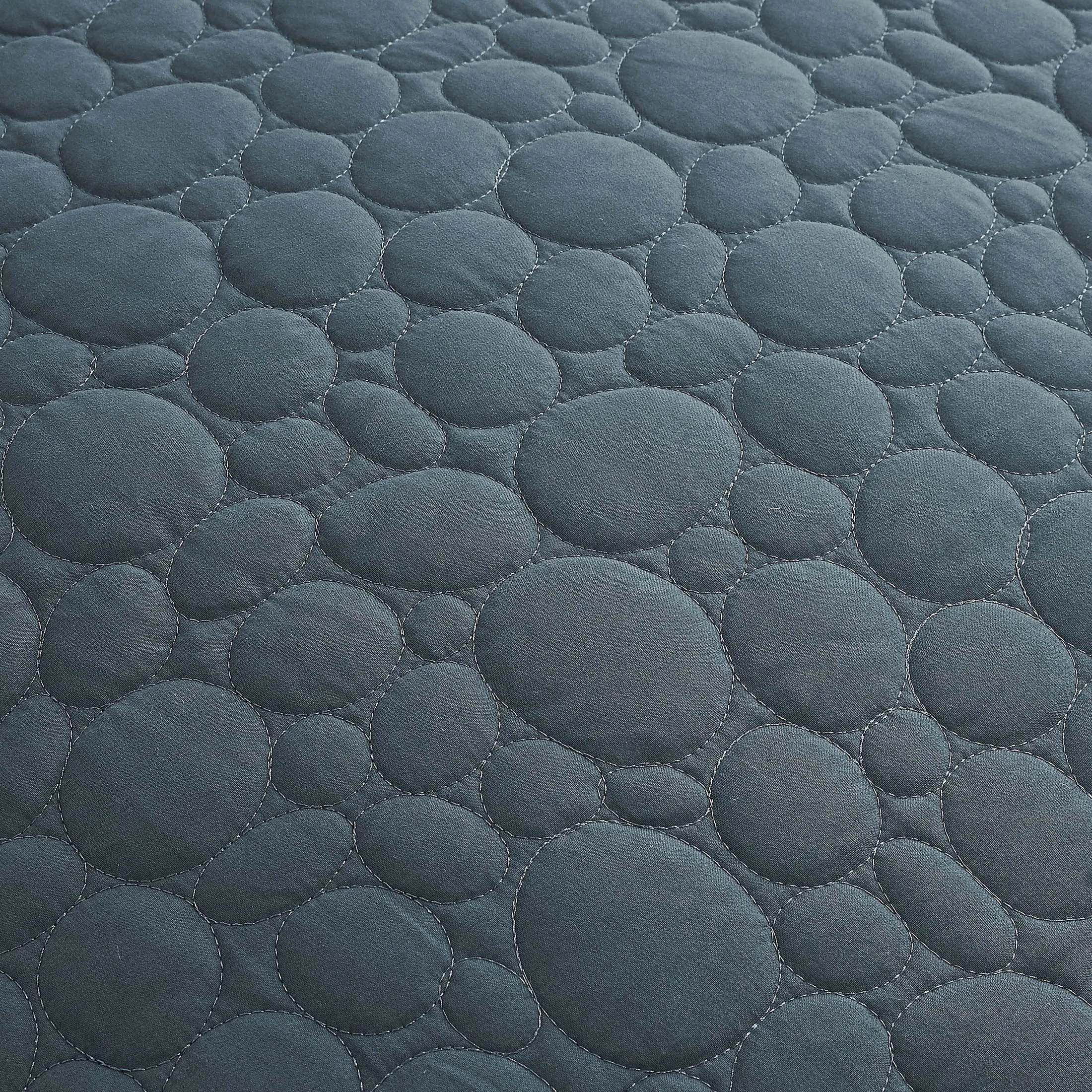 Pebbles Oversized Quilt Set