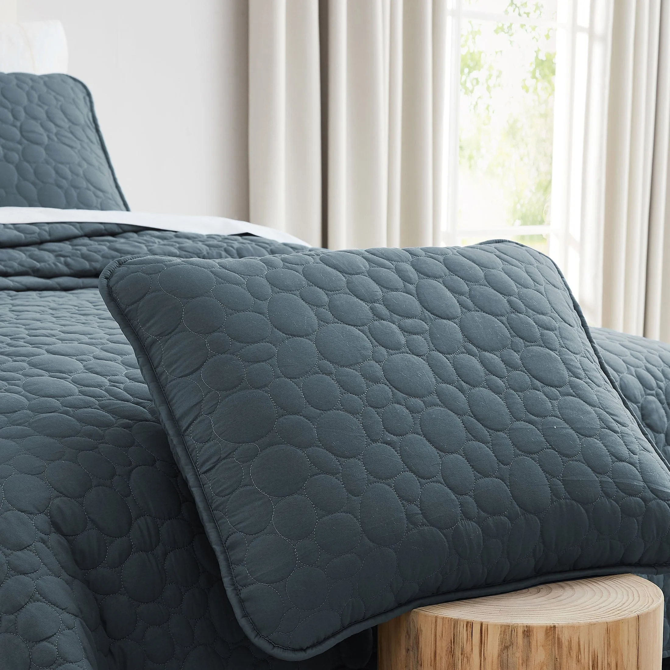 Pebbles Oversized Quilt Set