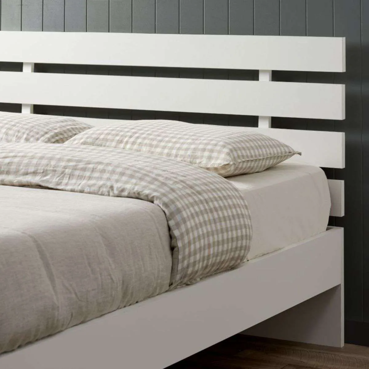 Soren Queen Bed - White