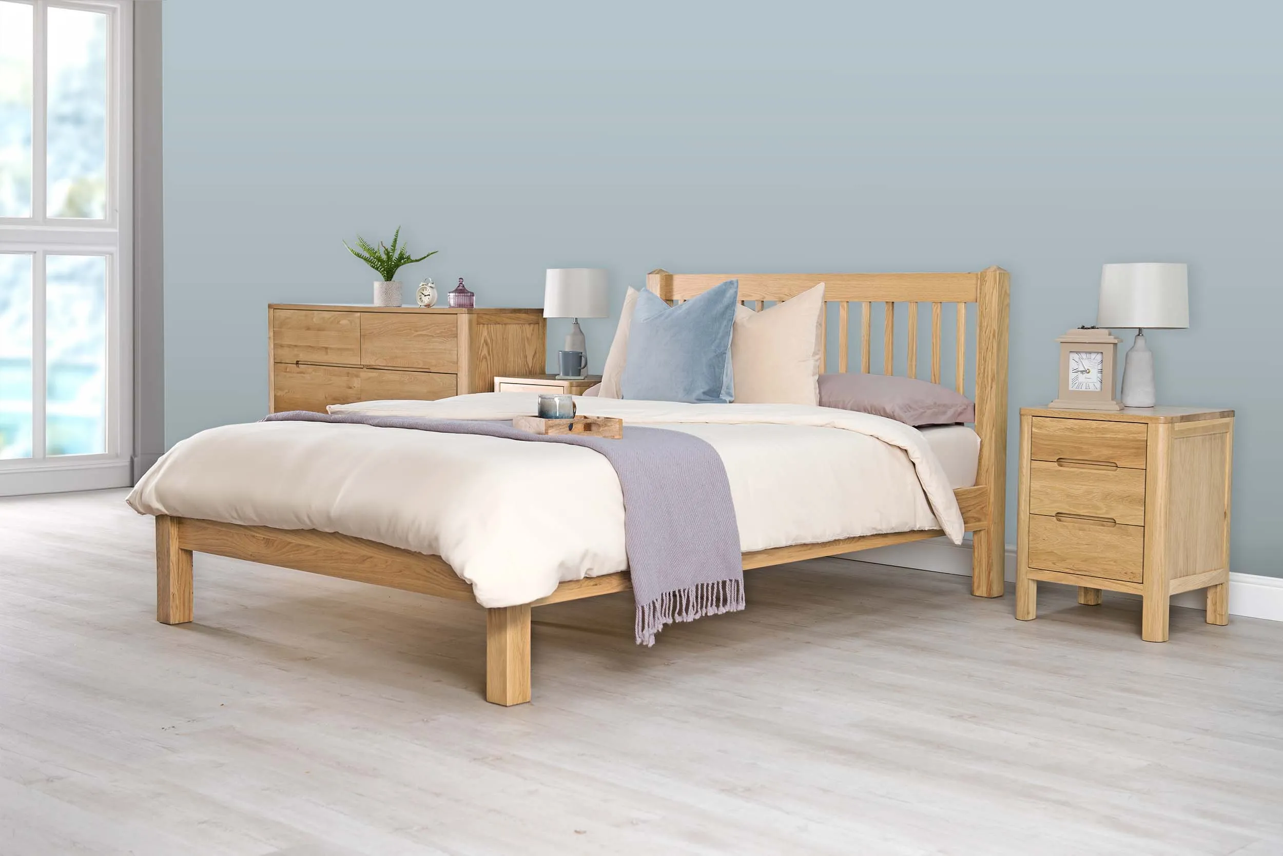 Trafalgar Solid Natural Oak Bed Frame - 4ft6 Double