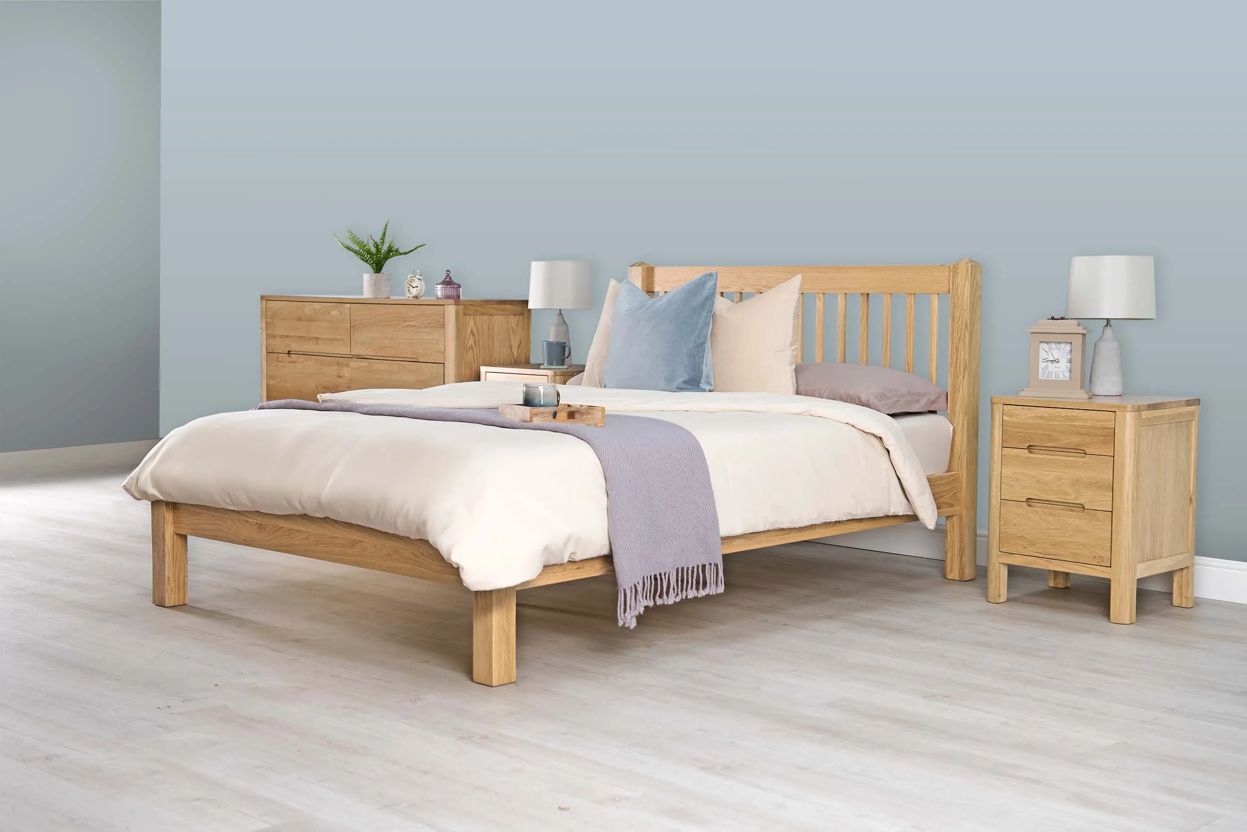 Trafalgar Solid Natural Oak Bed Frame - 4ft6 Double