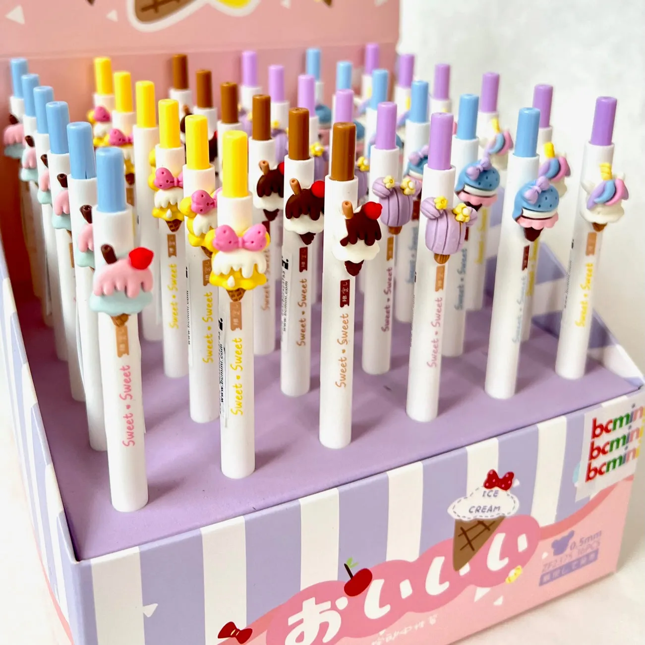 X 22522 ICE CREAM AMU RETRACTABLE GEL PEN-DISCONTINUED